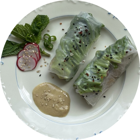 Summer rolls with sesame dip